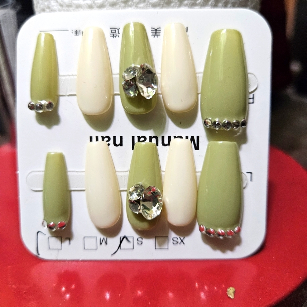 Bougie Nails Press-on nails glue-on nails artificial nails fake